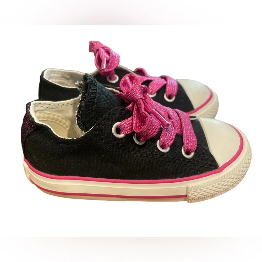 Converse black/pink toddler girls sz 5 shoes